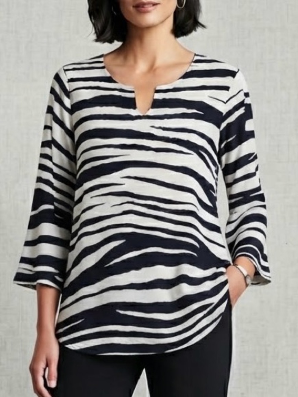 Chico's Black White Zebra Print Split Neck 3/4 Top Size 1 / M